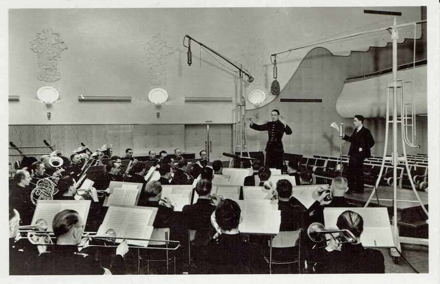 KRO+1949+Een+uitzending+in+de+grote+concertstudio+I+Serie+III+no+12