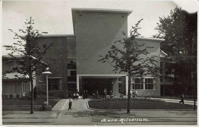 A.v.r.o. Hilversum.…