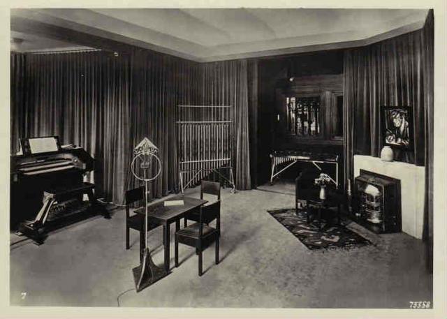 V.A.R.A. Studio 192…