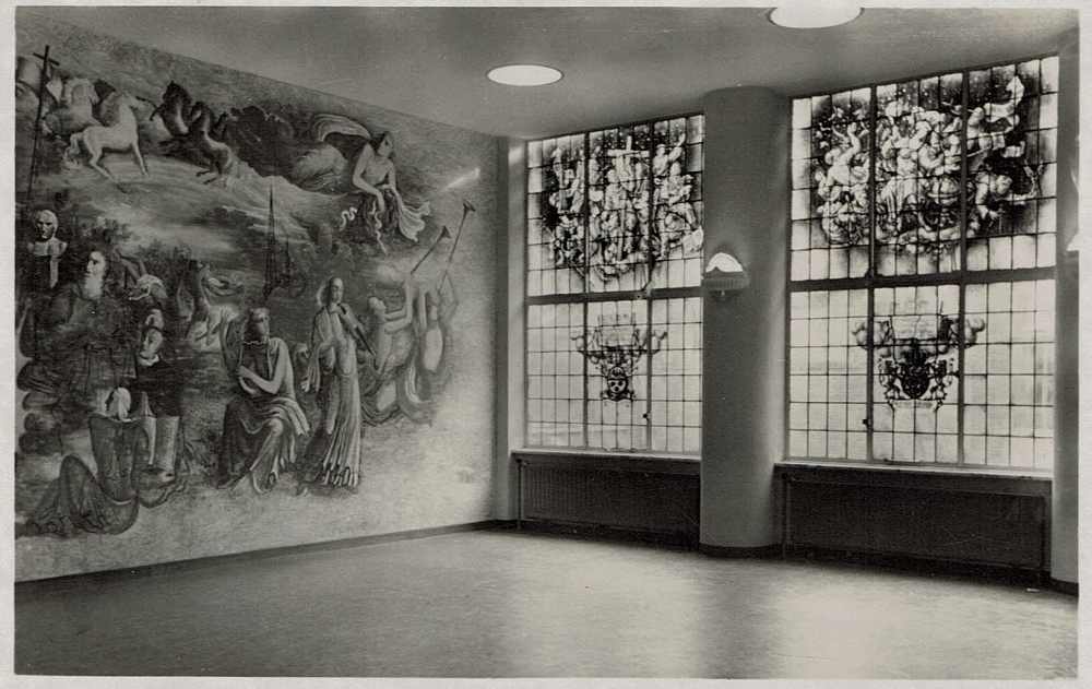 KRO+1948+Wandschildering+Charles+Eyck+en+geschilderde+glazen+van++Joep+Nicolas+in+de+hal