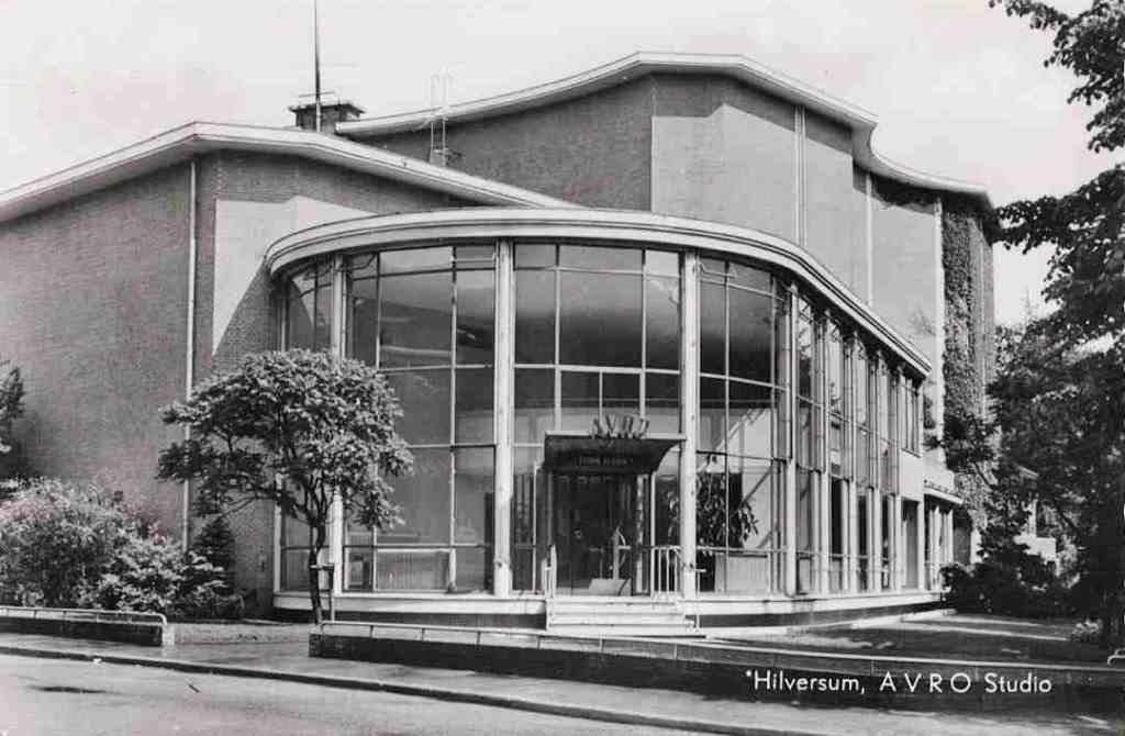 Hilversum+A+V+R+O+Studio+1966+uitgave+HEMA